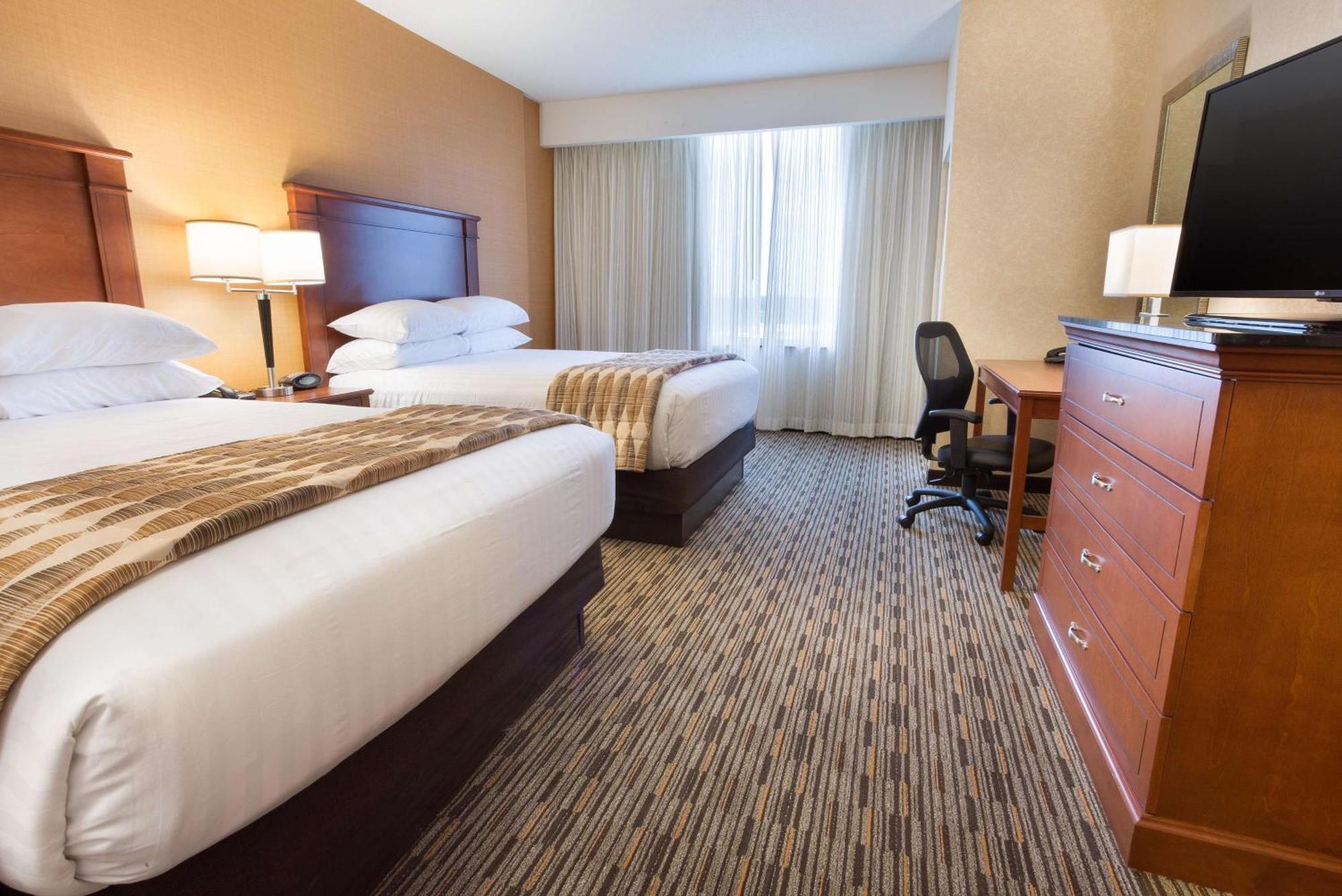 Drury Plaza Hotel Indianapolis Carmel エクステリア 写真