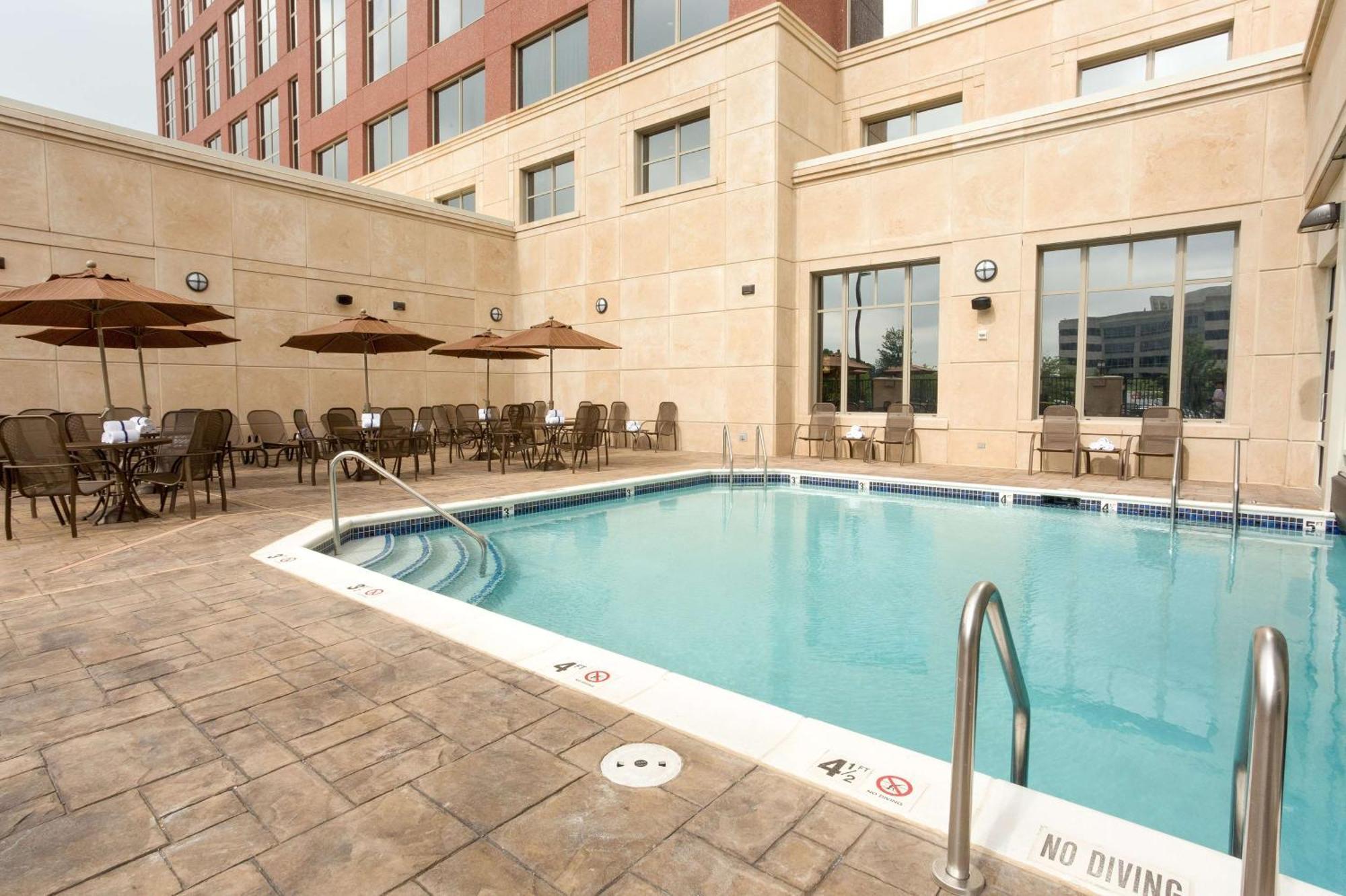 Drury Plaza Hotel Indianapolis Carmel エクステリア 写真